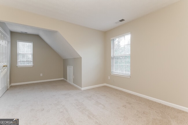 Building Photo - 827 Shadow Lake Dr