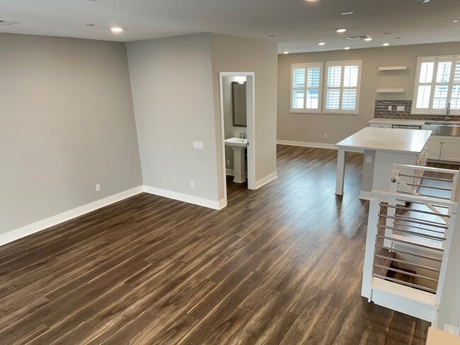 Building Photo - Cessna Lane