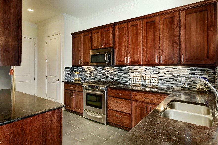 Building Photo - 4000 Ranch Road 620 N Unit 4