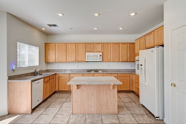 Building Photo - Southern Highlands Single Family Home