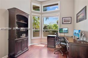 Building Photo - 1884 Classic Dr