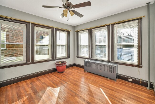 Building Photo - 146 Homestead St