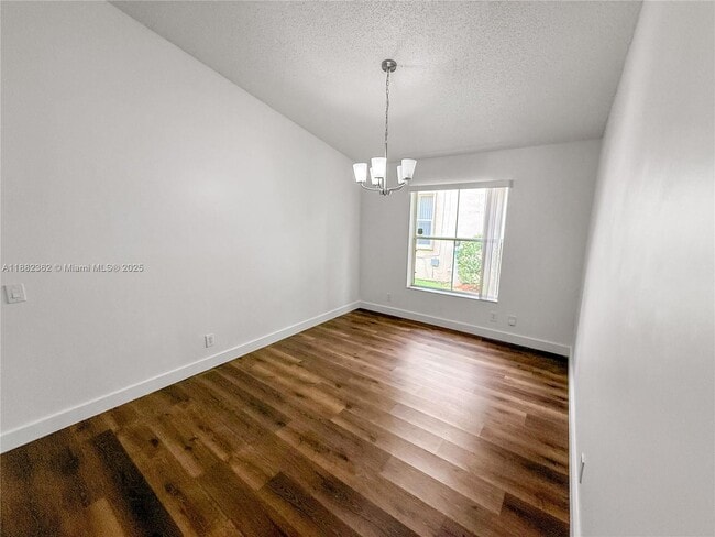 Building Photo - 611 Carrington Ln