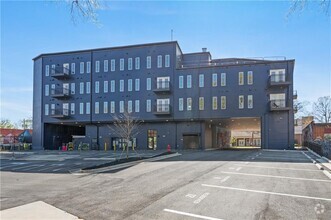 Building Photo - 456 Flat Shoals Ave SE
