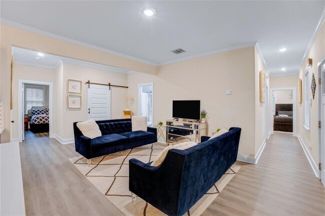 Building Photo - 2925 Dodson Dr