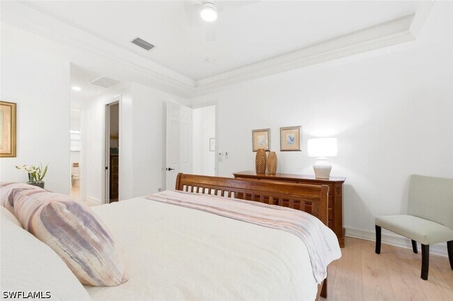 Building Photo - 18127 Royal Hammock Blvd