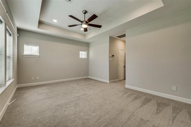 Building Photo - 5858 Orion Pl
