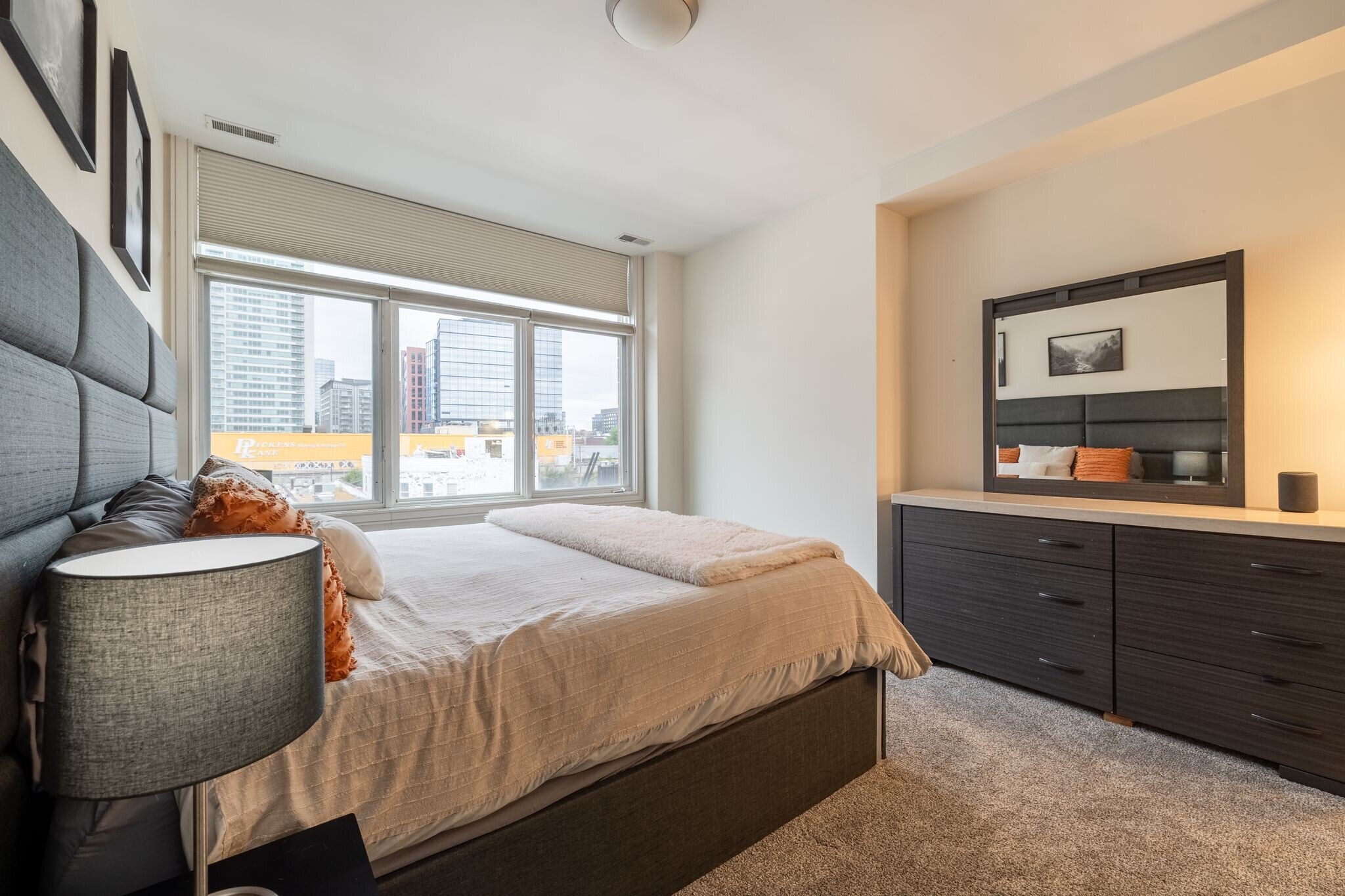 Building Photo - 711 W Grand Ave