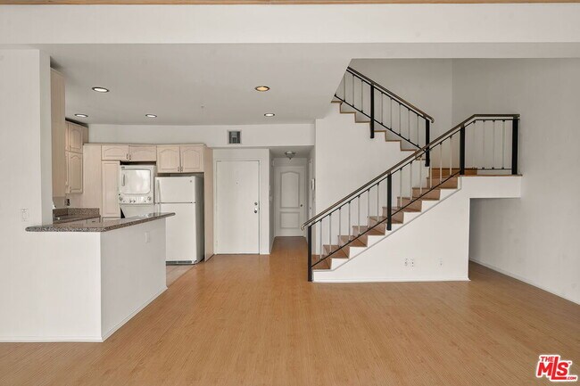 Building Photo - 923 Euclid St