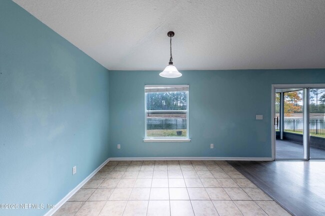 Building Photo - 4667 Pine Lake Dr