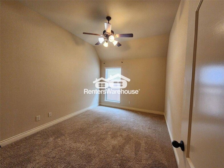 Building Photo - 27123 Bunker Bluff Ct