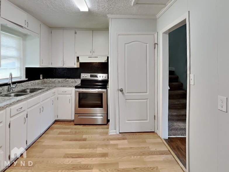 Building Photo - 7614 Connell Dr