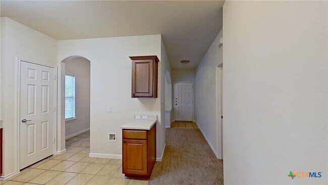 Building Photo - 308 Rinehardt St