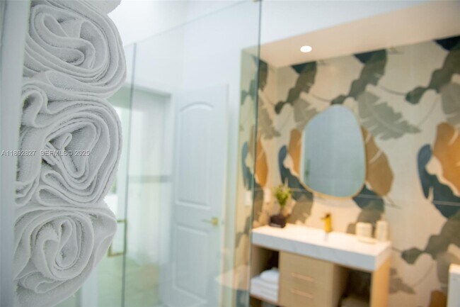 Building Photo - 1010 Joyce Ct