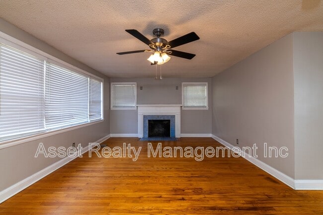 Building Photo - 1006 Freemason St