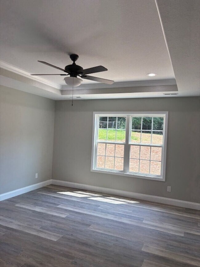 Building Photo - Maryville City, Newly Constructed, 3 Bedroom 2 Bath Home Call Debra Johnson 865-591-8281 or Ed Jo...