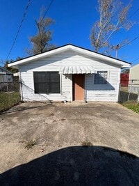 Building Photo - Cozy Fully Furnished 1B/1B Cottage Available in Sulphur