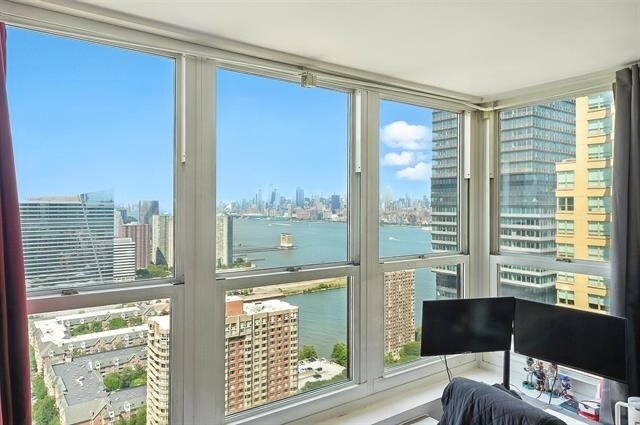 Building Photo - 88 Morgan St