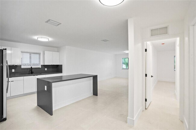 Building Photo - 5821 NW 30th Ave