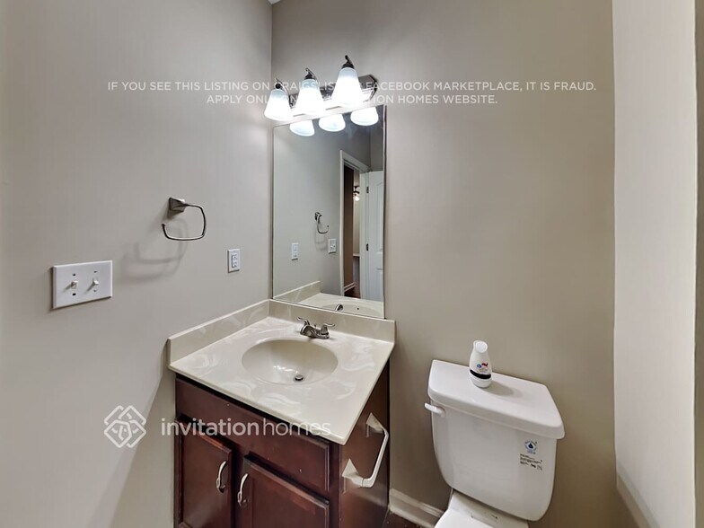 Building Photo - 1833 Crandon Ct