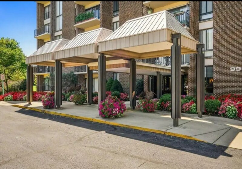 Building Photo - 9907 Blundon Dr