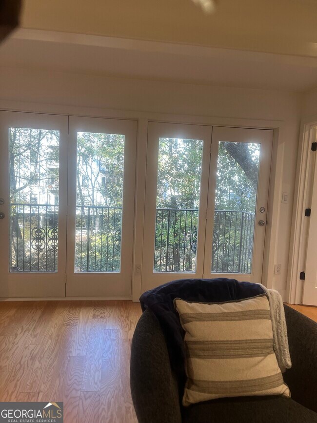 Building Photo - 3201 Lenox Rd NE