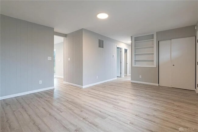 Building Photo - 2207 Whitney Pl