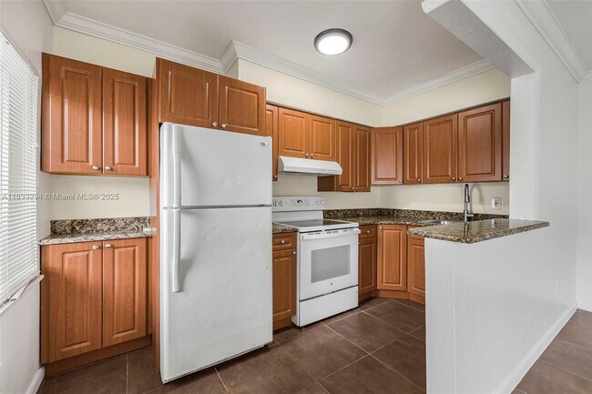 Building Photo - 520 NE 82nd Terrace