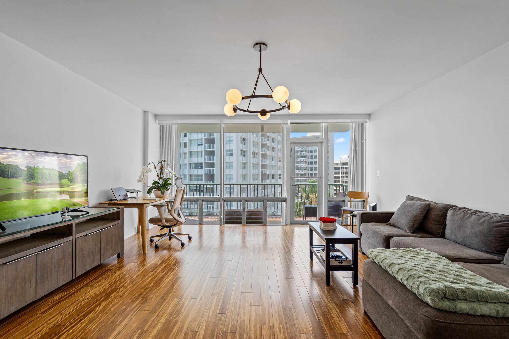 Building Photo - 1408 Brickell Bay Dr