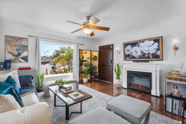 Hunter Douglas ceiling fan for air flow. - 1150 W 25th St