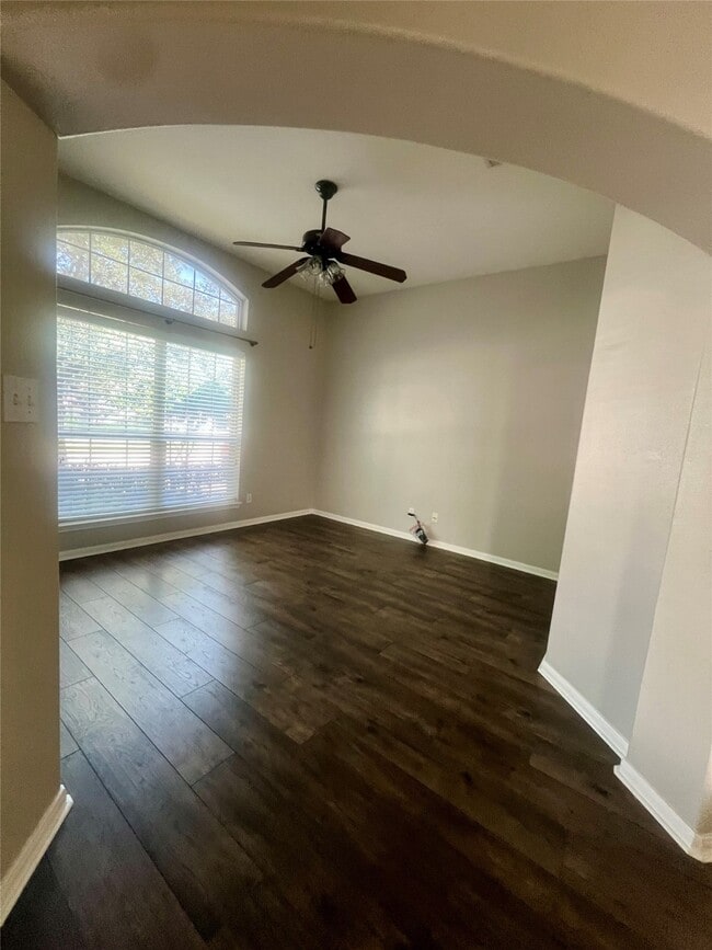 Building Photo - 8318 Sierra Dawn Dr