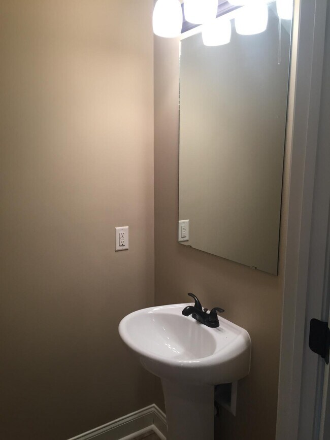 1/2 bath - 1500 Lacadie Dr