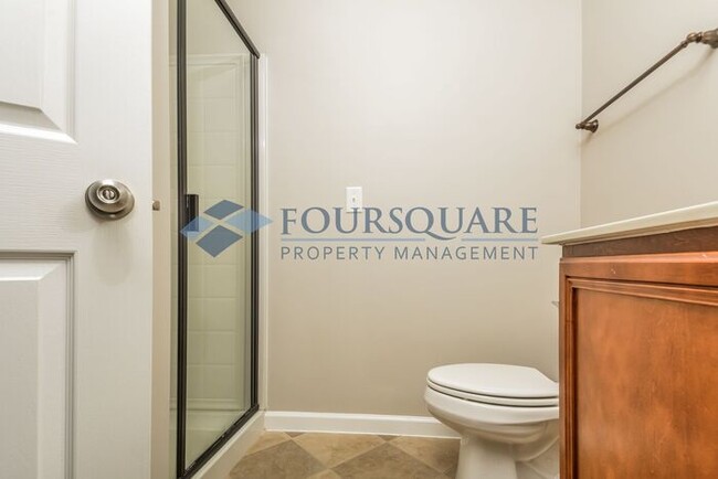 Building Photo - Townhome | 3rd Floor Bonus Room | Fenced Y...