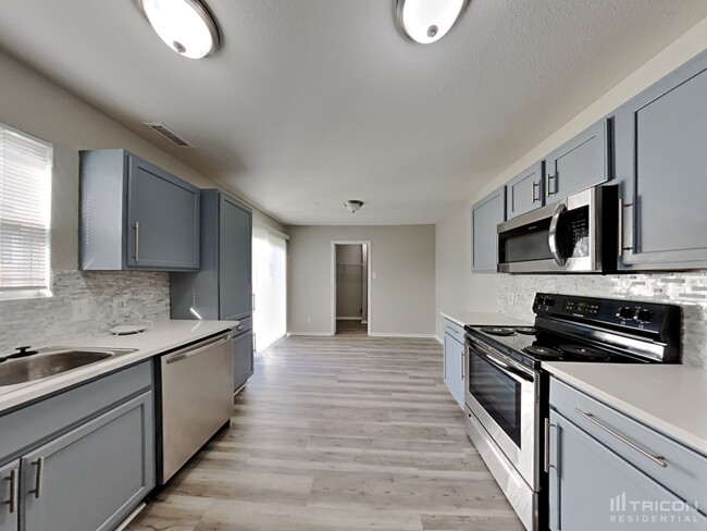 Building Photo - 3007 W Longbranch Dr