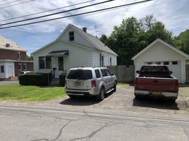 Building Photo - 144 Seeley St