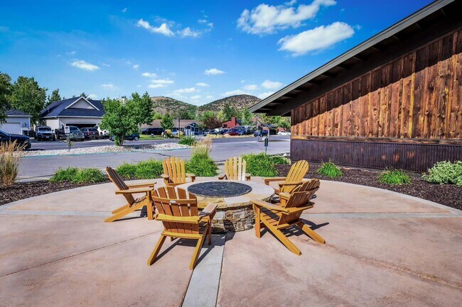 Building Photo - Furnished Park City Studio Available for Rent