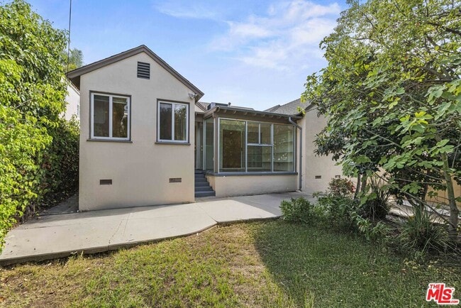 Building Photo - 1511 Edris Dr