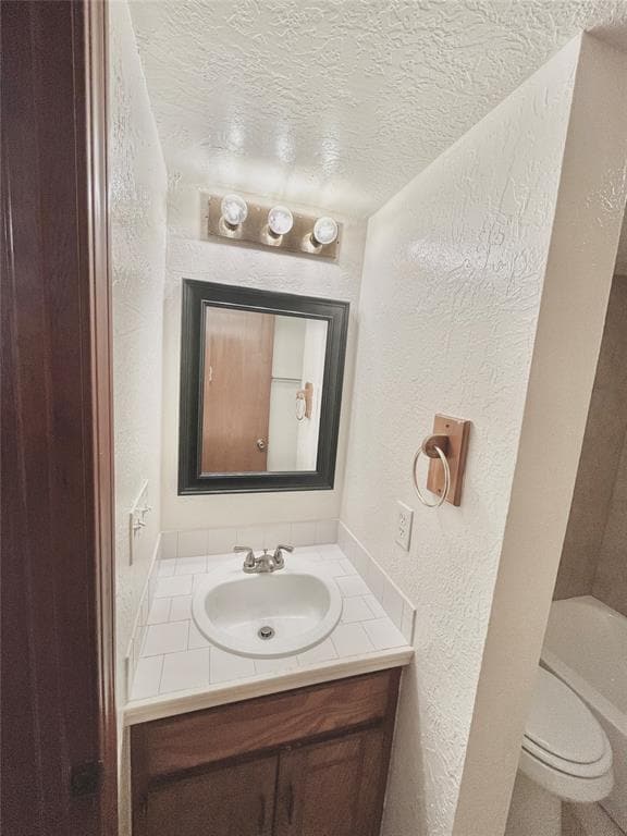 Building Photo - 1901 E Lindsey St