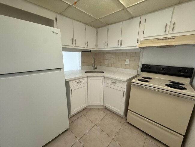 Building Photo - 4550 NW 9th St