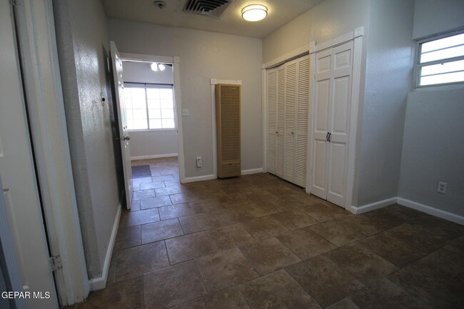 Building Photo - 8903 Old County Dr