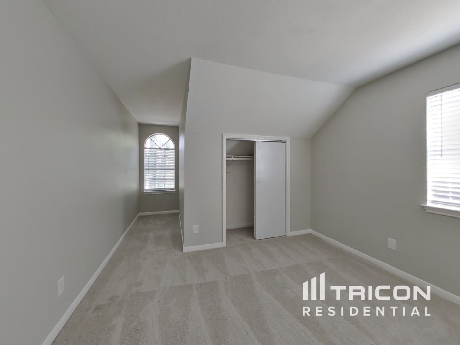 Building Photo - 1411 Chart Dr