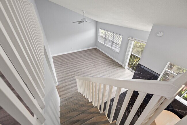 Building Photo - 487 Pinellas Bayway S