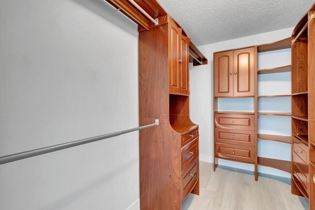 Building Photo - 22300 Sands Point Dr