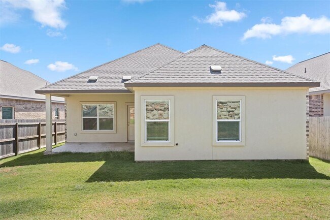 Building Photo - 1613 Brueggerhoff Rd