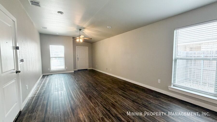 Building Photo - 2139 Kokomo Ave