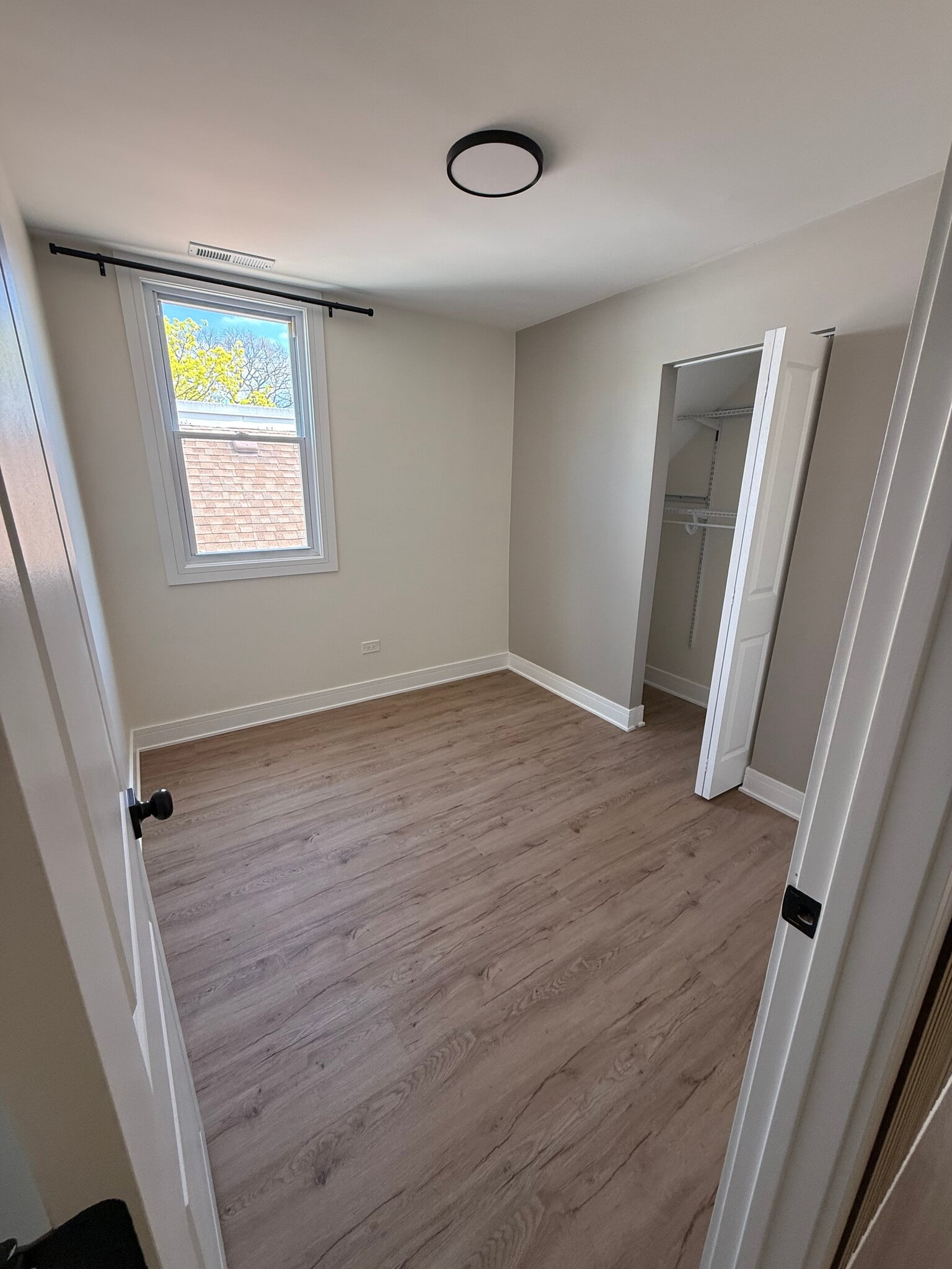 Building Photo - 5102 W Belden St