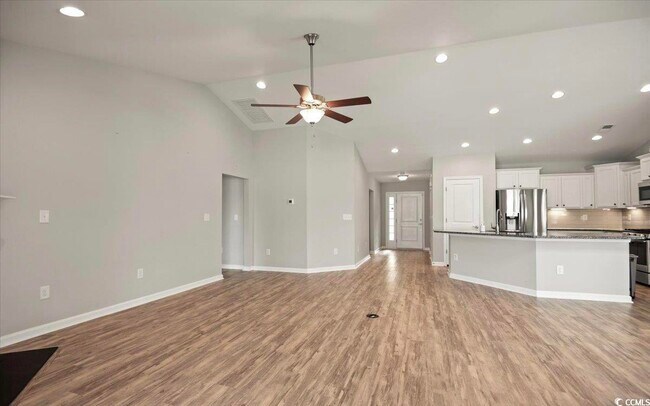 Building Photo - 3720 Park Pointe Ave