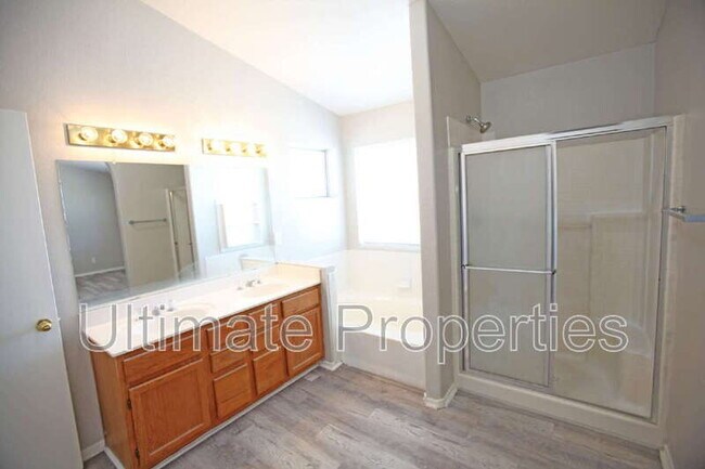 Building Photo - 8537 W Windsor Dr