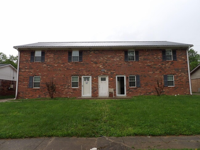 Primary Photo - 204 Landings Dr