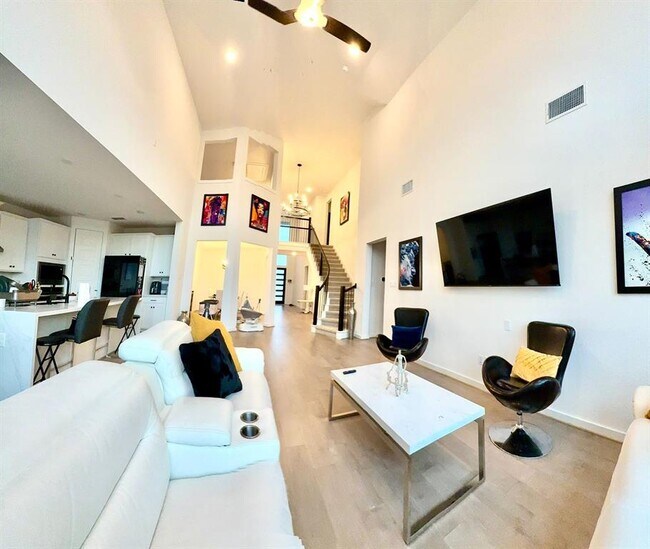 Building Photo - 31422 Beacon Cove Trl